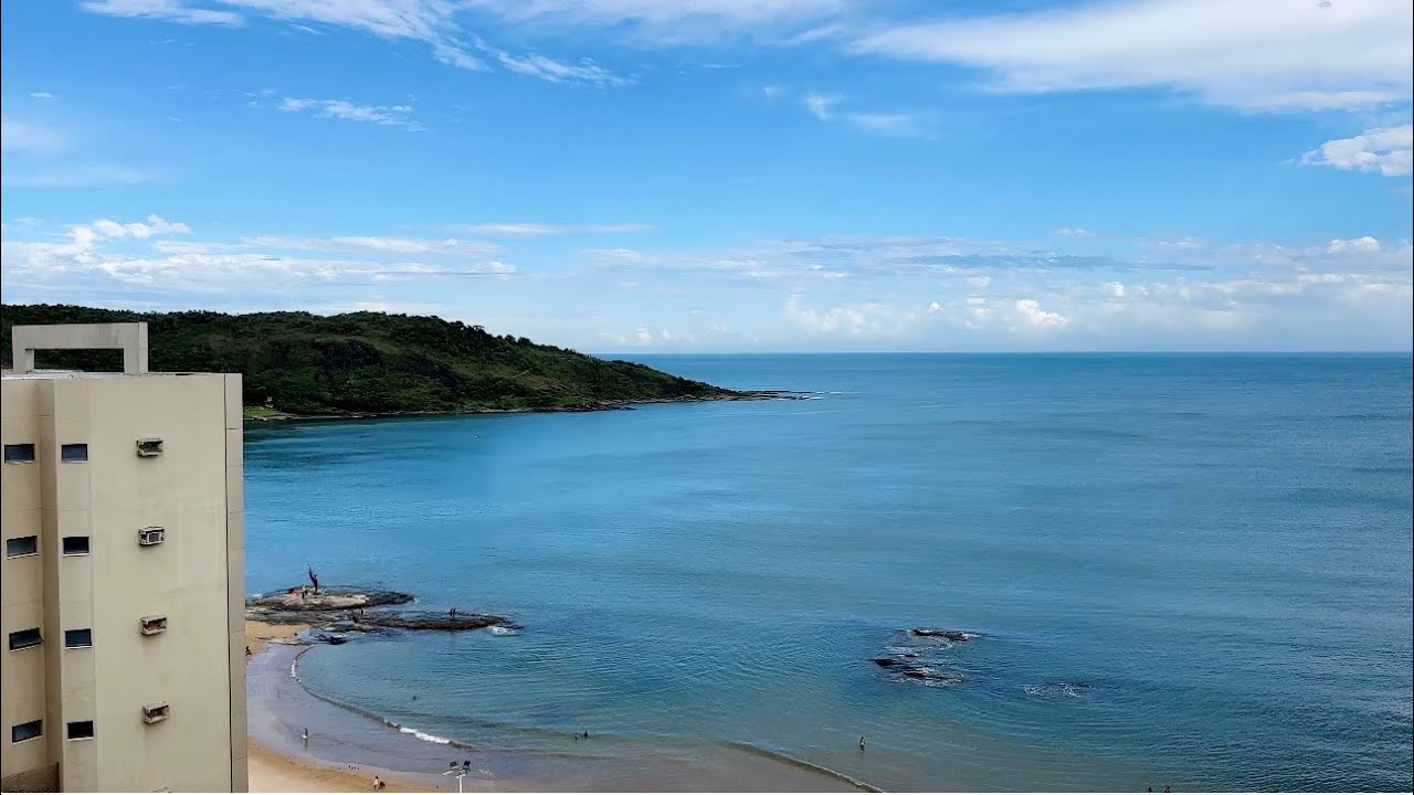 Cobertura na Praia do Morro na Avenida Beira com 4 suítes e 3 vagas