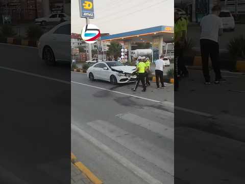 Bartın'da Yaya Geçidinde Kaza: Yayaya Yol Vermek İsteyen Araca Arkadan Çarptılar