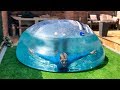 Buceando en UNA BURBUJA INFLABLE GIGANTE!! (+10.000 LITROS)