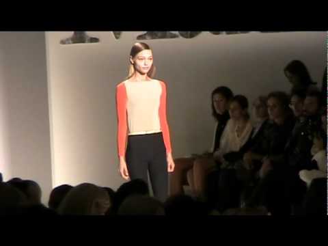 Max Mara Spring-Summer 2011 - Milan Women Fashion Week