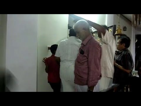 മഞ്ജുവിന്റെ കുടുംബത്തെ ആശ്വസിപ്പിക്കാൻ ദിലീപും മീനാക്ഷിയുമെത്തി | Dileep