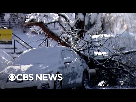 Snowstorm buries parts of Colorado, leaving some drivers stranded
