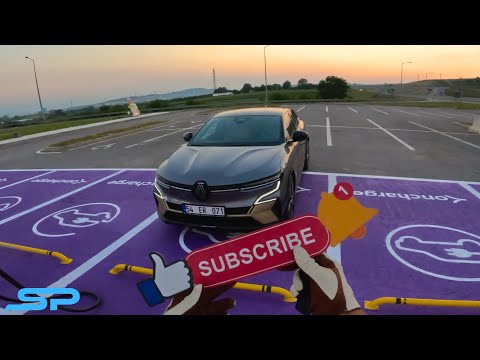 RENAULT MEGANE E-TECH - AUTOBAHN POV Probefahrt I 4K