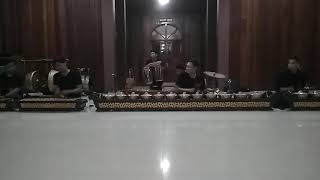 Download lagu Musik kelintangan titik rambai,SBT Pagun taka Tarakan  #youtuberpemula #alatmusiktradisional #shorts mp3