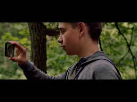 afbeelding Vind Die Domme Trut en Gooi Haar in de Rivier