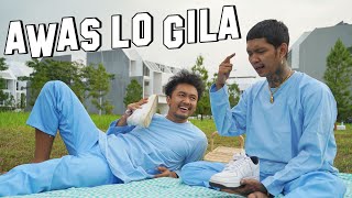 Download lagu Young Lex Ft Uus - Awas Lo Gila mp3