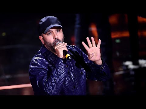 Sanremo 2022: Checco Zalone in versione rapper conquista l’Ariston