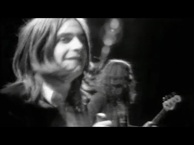 PARANOID jetzt Video ansehen