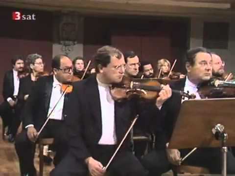Tchaikovsky Piano Concerto No.1 in Bb minor -  Ilana Vered (1/3)