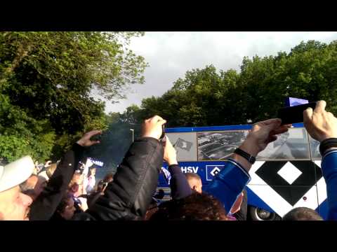 28.05 Spallier stehen , Relegation HSV vs KSC