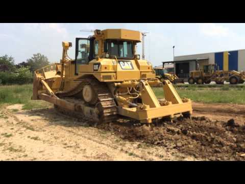 CAT D7R serie 2, 2008 ripping soil. For sale at www.lamersmachinery.com