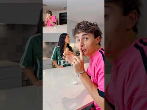 MAGIC THUMB WITH SALT TRICK! 🤫THIS MAGIC TRICK WORKS EVERYTIME! 🤣#shorts #magic #funny