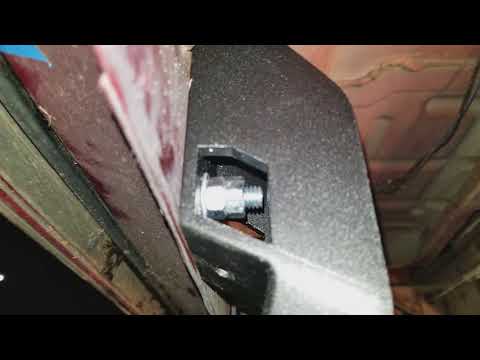 Bully Steps Installed on 2005 Ford Excursion