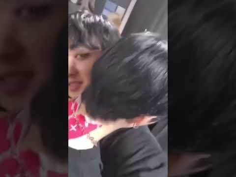 Felix was still crying after the concert 😭 #straykids #felix #yongbok