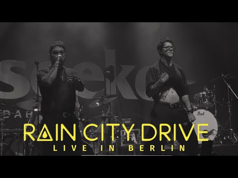 RAIN CITY DRIVE - Medicate Me Ft. Rory Of Dayseeker | live in Berlin [CORE COMMUNITY ON TOUR]