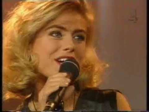 Pernilla Wahlgren & The Boppers - The Locomotion / Shoop Shoop Song