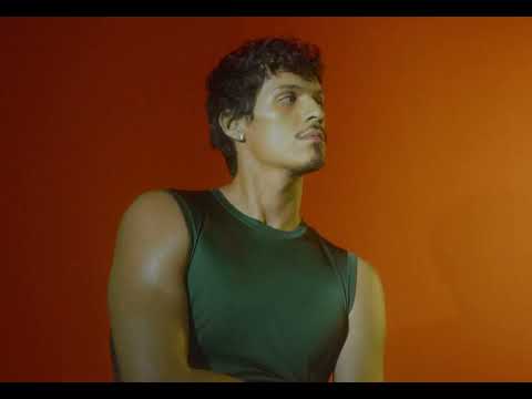 Omar Apollo - Life's Unfair (Lyric Video)