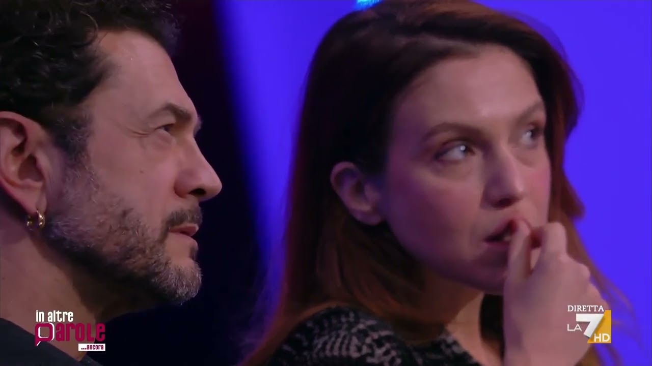 “Non lasciamoci vincere dal buio”, le parole della professoressa accoltellata da uno ...