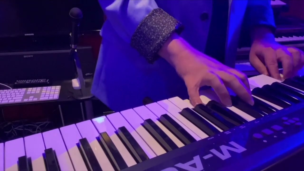 Promotional video thumbnail 2 for 8 Bit Mike- Piano/Keytar