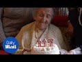 Emma Morano Celebrates Her 117th Birthday In Italy In 2016 Daily Mail