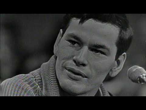 I Pity The Country - Willie Dunn