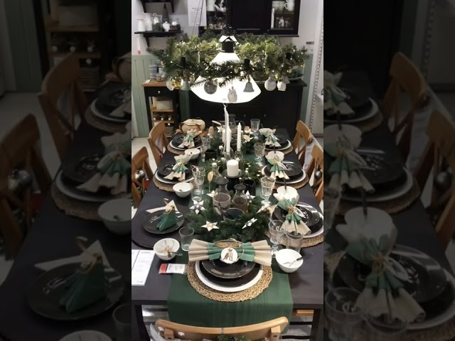 Vídeo relacionado con Nutcracker servilletas de Navidad Set, Vajilla temática de Nutcracker, Incluye Platos, Vasos, Mantel y Banderín para Fiestas de Navidad (Rojo)