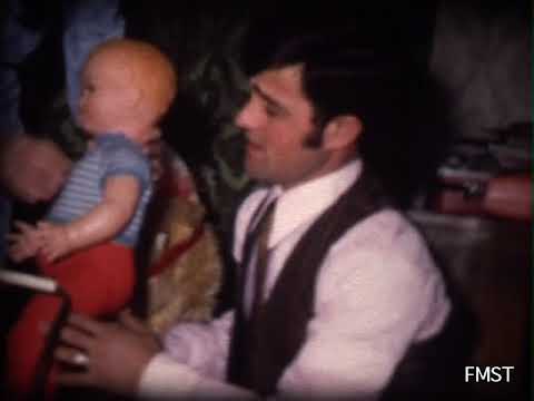 [Belgio – bambini giocano in casa]