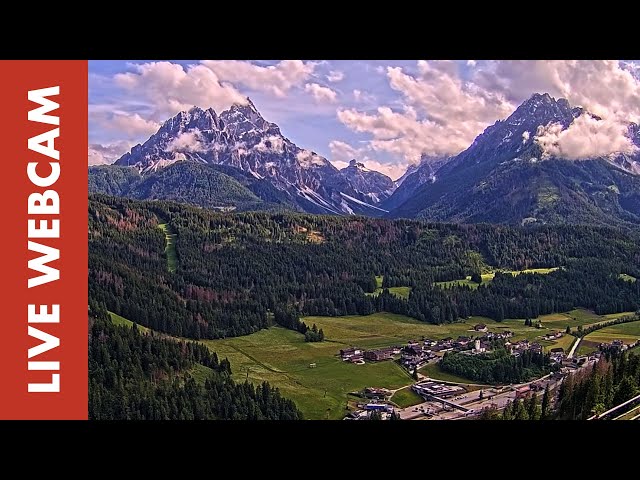 ヴェルシャコの高台から望むドロミーティ・セスト山群