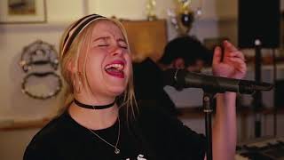 Annelise - VI (Live Session)