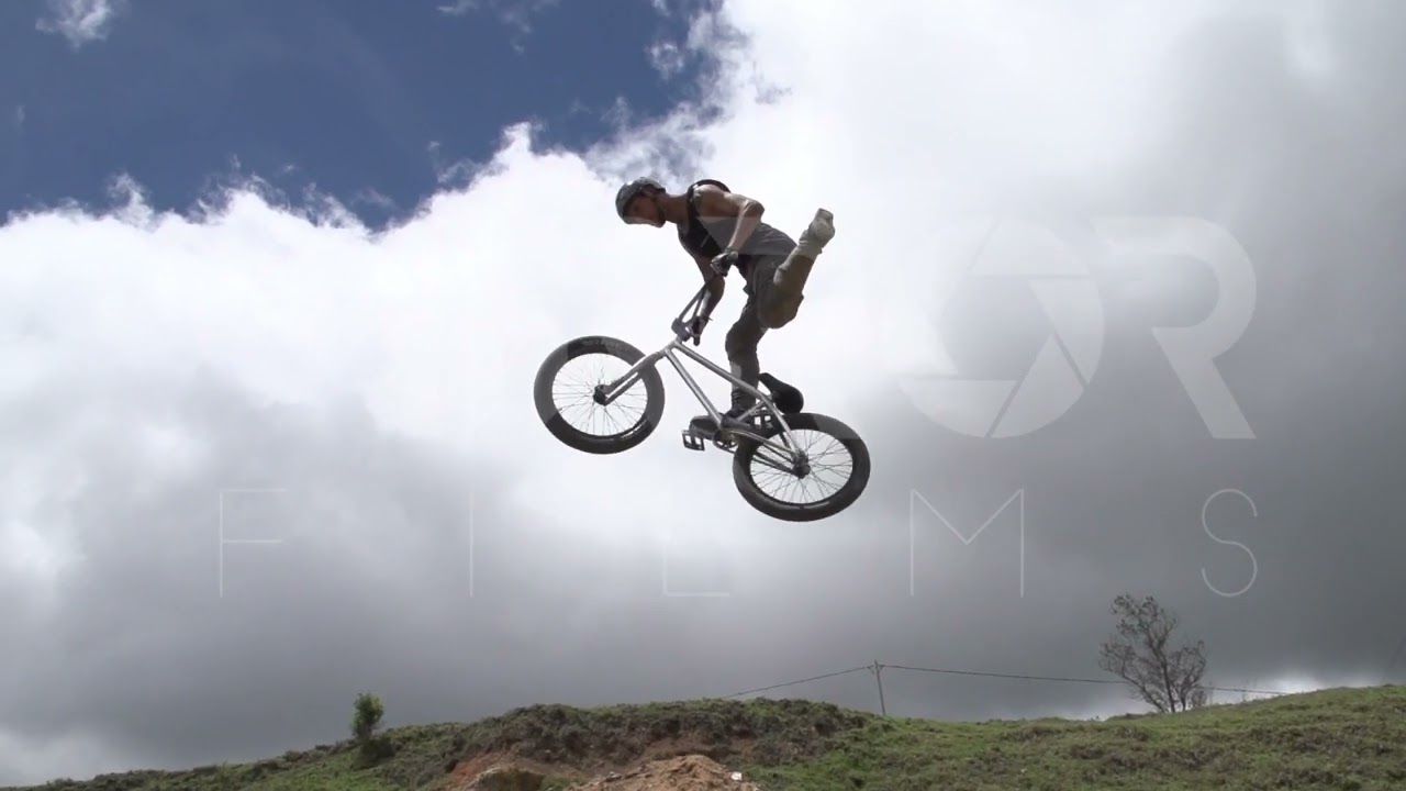 Cámara lenta Dirt Jump BMX