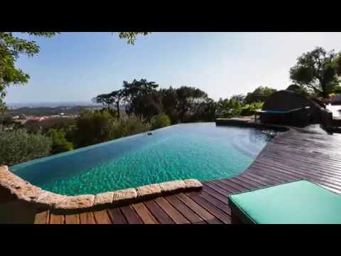 5 bedroom villa with a swimming pool