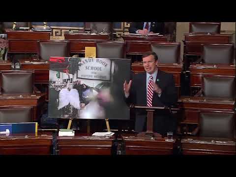 Senator Murphy Marks One Year Since Sandy Hook Elementary School Shooting