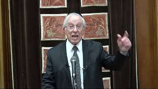 כב׳  הרב מרדכי נויגרשל | הפנימיות שבחג החנוכה (הרב מרדכי דוד נויגרשל) - התמונה מוצגת ישירות מתוך אתר האינטרנט יוטיוב. זכויות היוצרים בתמונה שייכות ליוצרה. קישור קרדיט למקור התוכן נמצא בתוך דף הסרטון