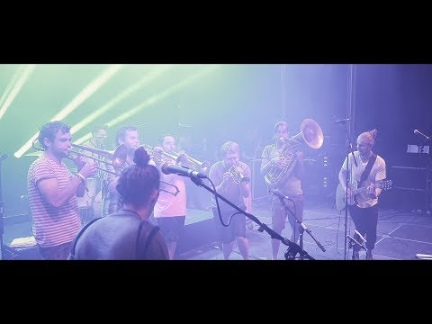 folkshilfe - Huscha feat. LaBrassBanda (live @ Woodstock der Blasmusik)