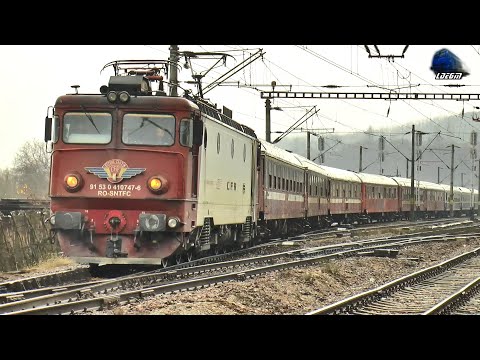 Tren CFR Călători cu Vagoane Vechi spre Ilva Mică în Gara Salva - 10 Noiembrie 2025