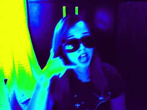 "Kiss me trough the phone"-Soulja boy ft Sammie by Wenkis