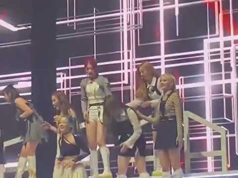 Bts of KEP1ER Queendom 2 Final performance