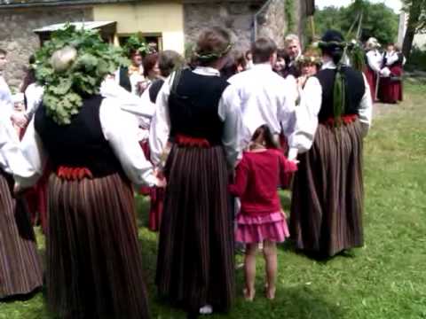 Smiltenes kori "Vidzemīte" un "Pakalni" draiskojas