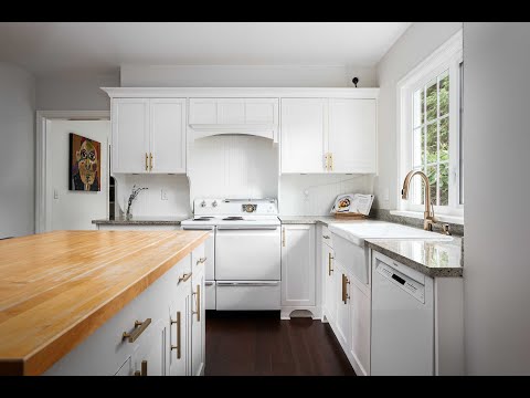 2861 Cadboro Bay | Oak Bay, BC - The Agency