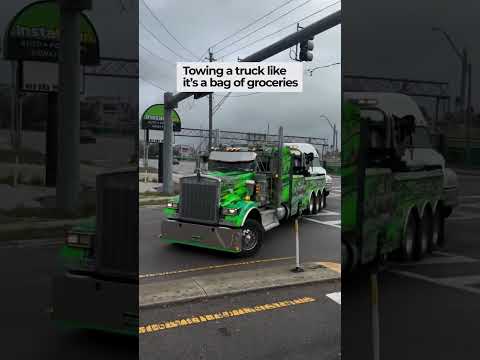 This Tow Truck Driver Has More Skill Than Some Car Drivers!