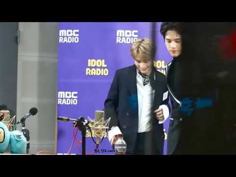 STRAY KIDS || Hyunjin Dancing to The Boyz 'No Air' ||