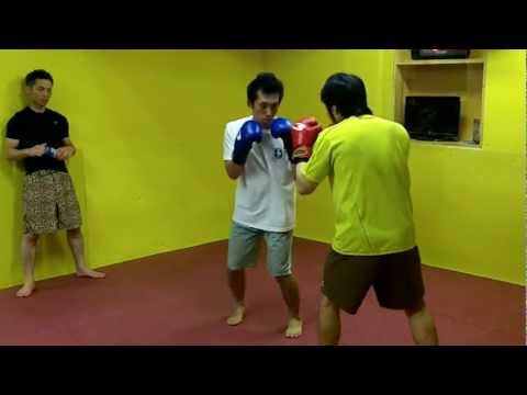 HERO’z キック ボクシング 姫路 初級 ジャブのパーリング