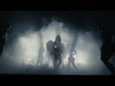 Lexie Liu – MAGICIAN (2024 Tour Live Performance)