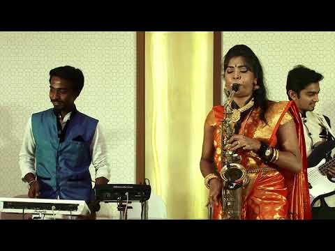Saxophone LAVANYA performing Nagumomu - Improvising - Abheri Raaga