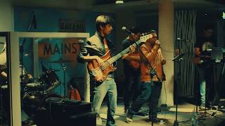 Download lagu Cloud no 9 - Medium Rare Band mp3