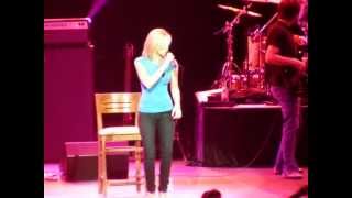 Kellie Pickler~Rocks Instead of Rice