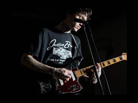 Sweet Boy - i'm still here ft. sweet93 (Official Live Video)