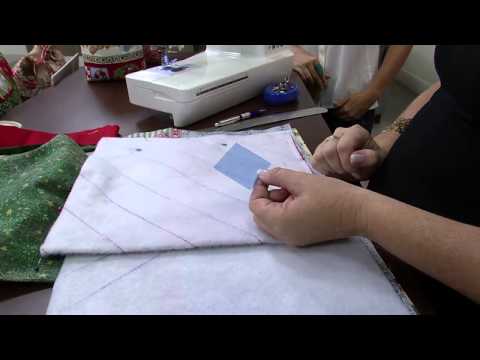 Mulher.com 11/21/2014 - Patchwork Panettone Bag by Maura Castro