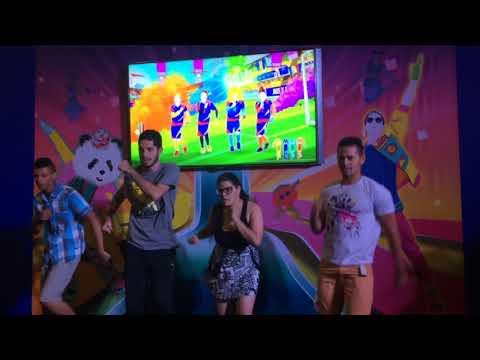 Just dance 2018 - Waka Waka by Shakira ALTERNATE VERSION (Brasil Game Show 2017)