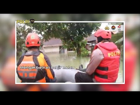 POLRES JEPARA EVAKUASI WARGA YANG TERJEBAK BANJIR